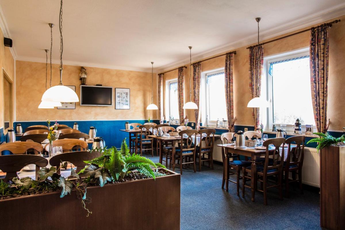 נויהרלינגרזיל Logia Hotel Garni מראה חיצוני תמונה