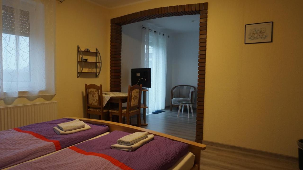 נויהרלינגרזיל Logia Hotel Garni מראה חיצוני תמונה