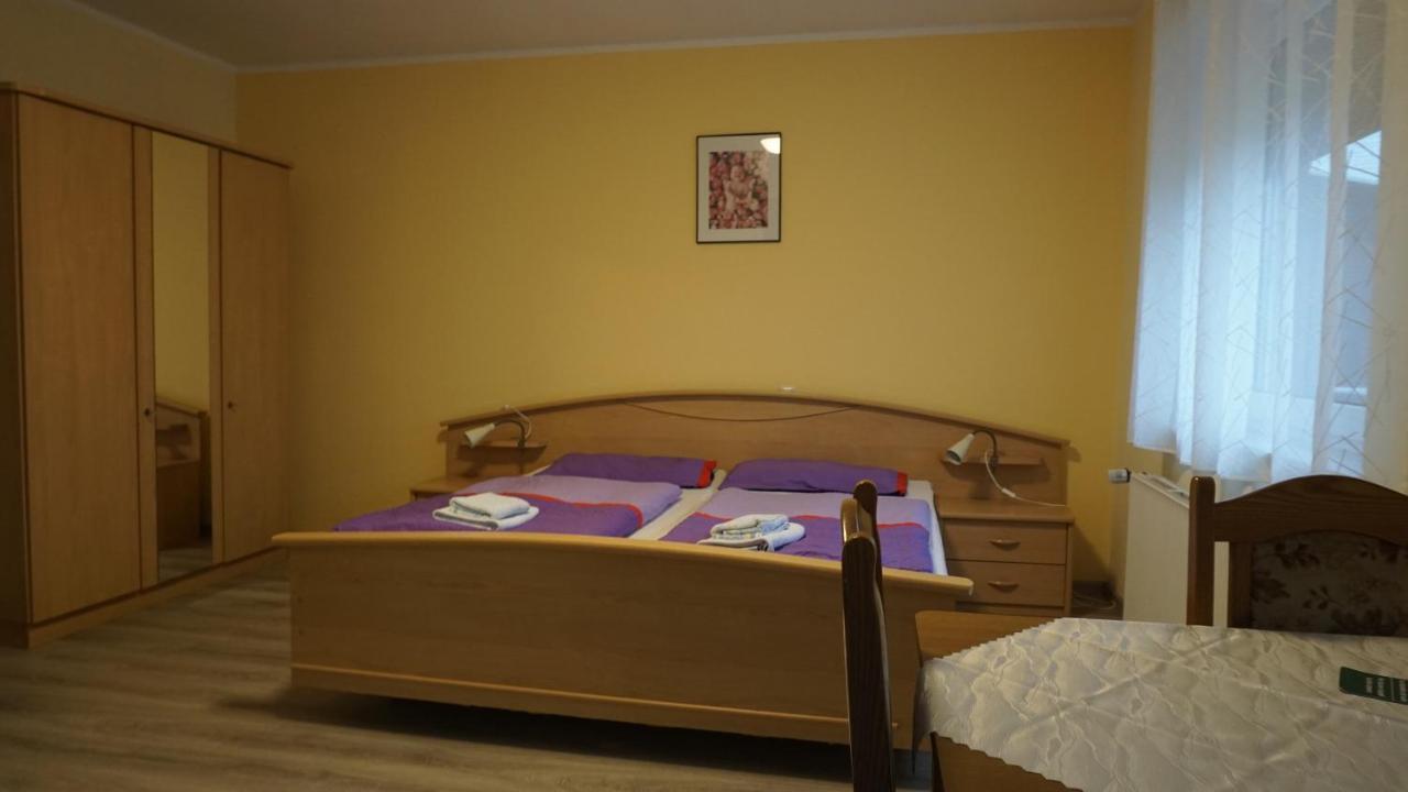 נויהרלינגרזיל Logia Hotel Garni מראה חיצוני תמונה